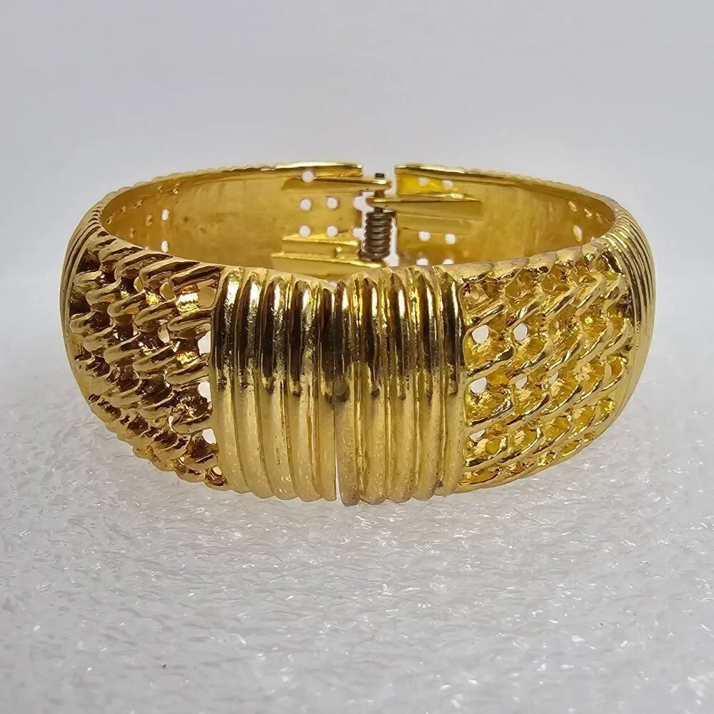 Vintage Gold Tone Hinged Clamper Bracelet Stripe Open Work Chunky‎ Statement